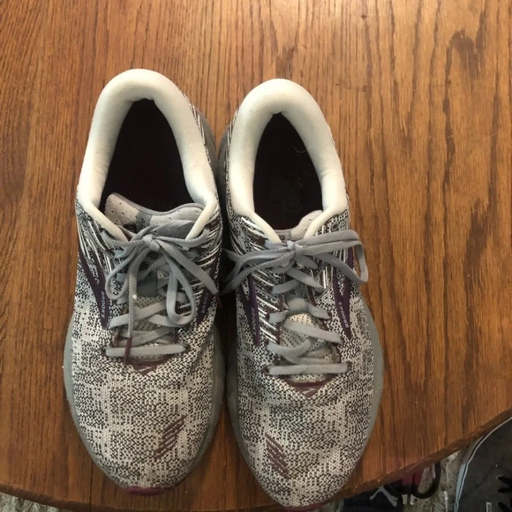 Brooks Adrenaline 19 Wolf Gray Men’s 11 EUC